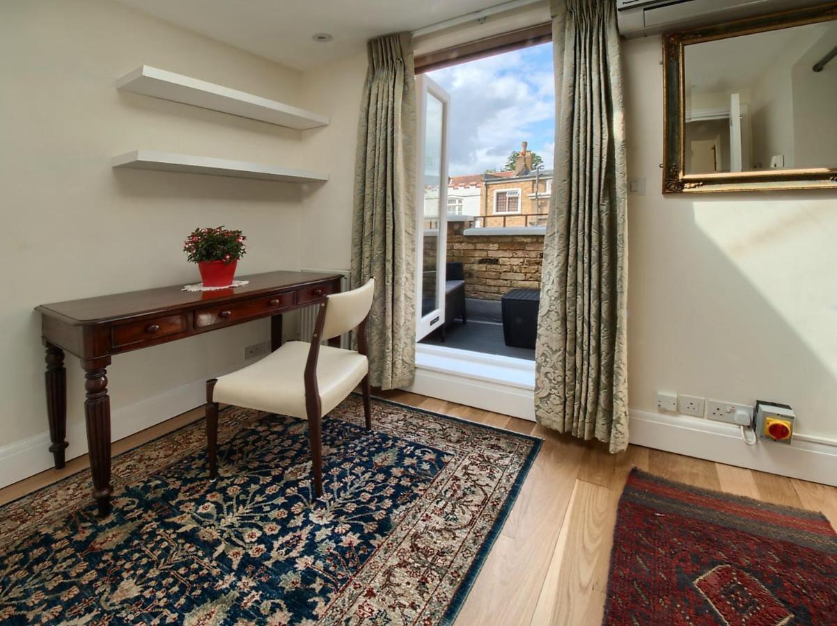 Serene Townhouse With Parking ロンドン エクステリア 写真