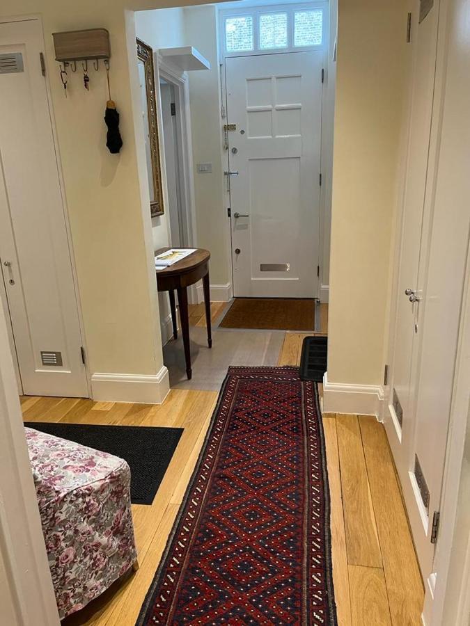 Serene Townhouse With Parking ロンドン エクステリア 写真