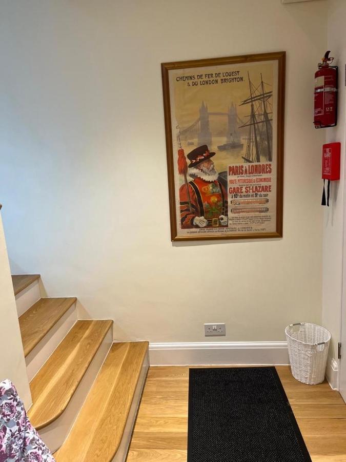 Serene Townhouse With Parking ロンドン エクステリア 写真